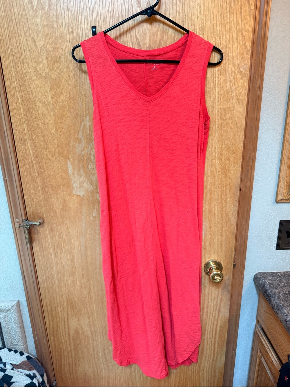 Sleeveless V-Neck Midi Dress in Bright Red